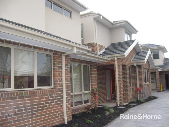Photo - 2/7 Colonsay Road, Springvale VIC 3171 - Image 1