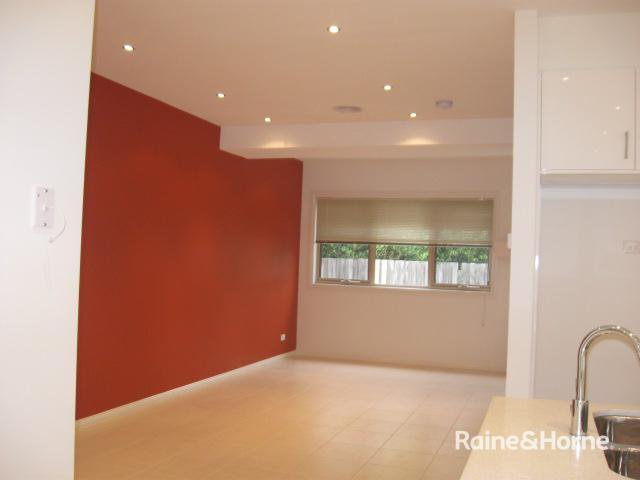Photo - 2/7 Colonsay Road, Springvale VIC 3171 - Image 4