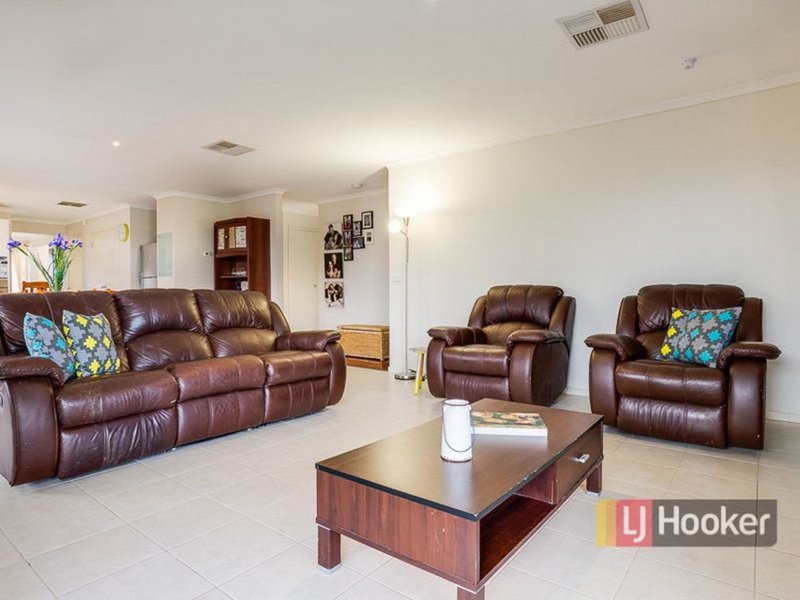 Photo - 27 Condamine Avenue, Wyndham Vale VIC 3024 - Image 3