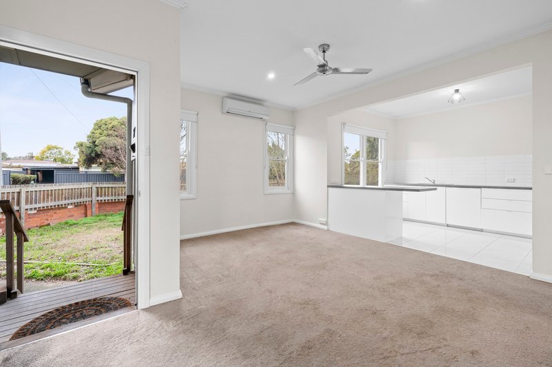 Photo - 27 Cook Street, Benalla VIC 3672 - Image 5