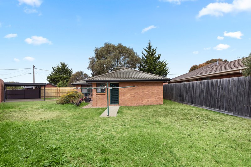 Photo - 27 Coolabah Crescent, Hoppers Crossing VIC 3029 - Image 12