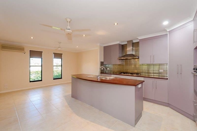 Photo - 27 Coolibah Street, Kin Kora QLD 4680 - Image 10