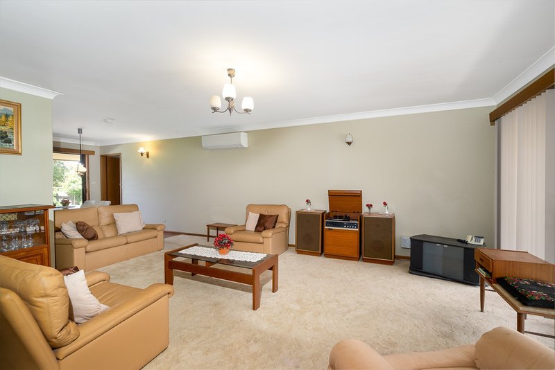 Photo - 27 Coral Crescent, Dubbo NSW 2830 - Image 2