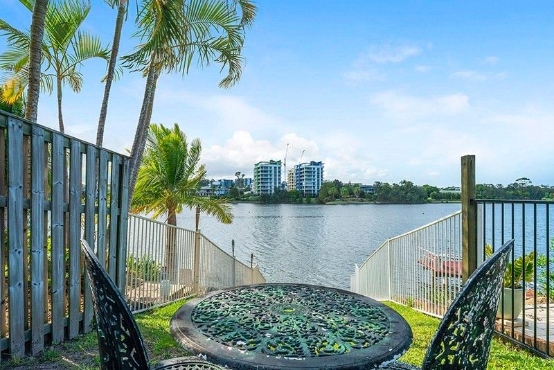 2/7 Cornell Court, Varsity Lakes QLD 4227