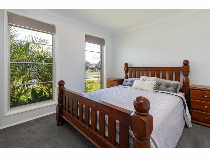 Photo - 27 Correa Close, Tuncurry NSW 2428 - Image 9