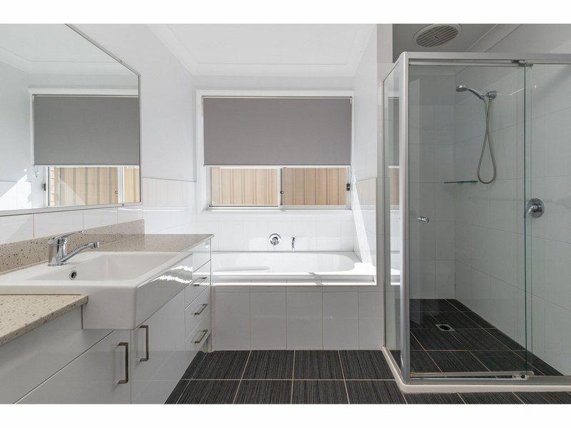 Photo - 27 Correa Close, Tuncurry NSW 2428 - Image 10