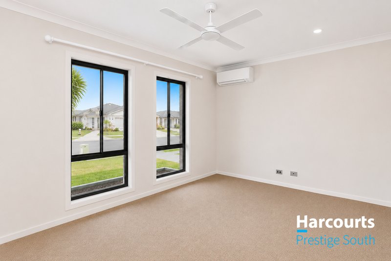 Photo - 27 Corsican Way, Canning Vale WA 6155 - Image 3