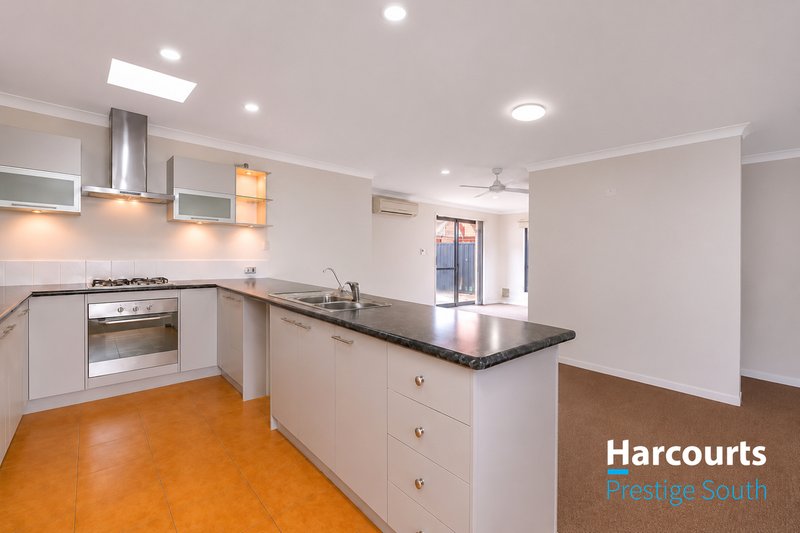 Photo - 27 Corsican Way, Canning Vale WA 6155 - Image 9