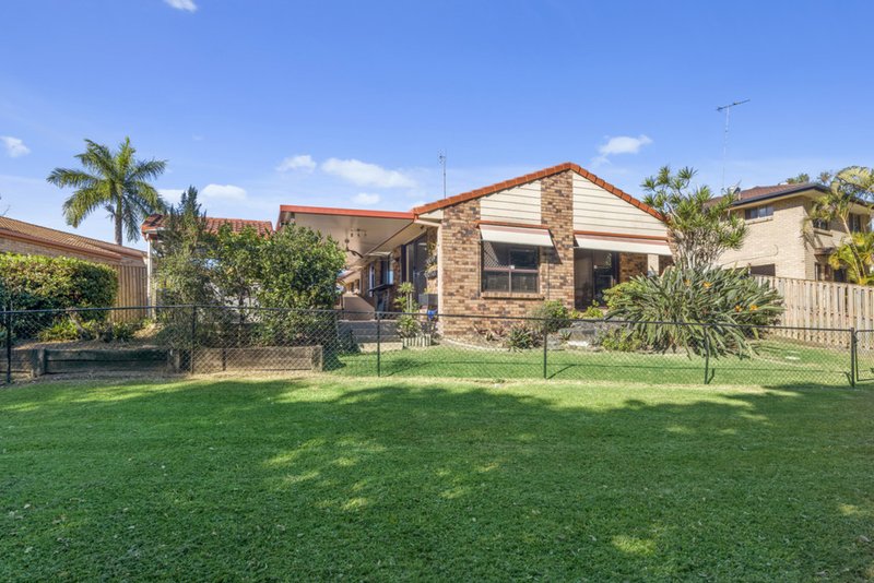 Photo - 27 Cosmos Court, Elanora QLD 4221 - Image 5