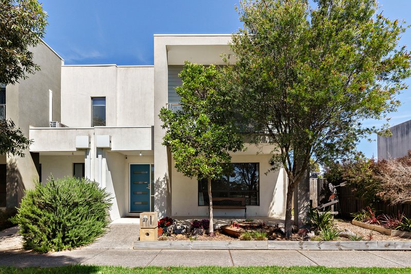 Photo - 27 Courthouse Walk, Doreen VIC 3754 - Image 1