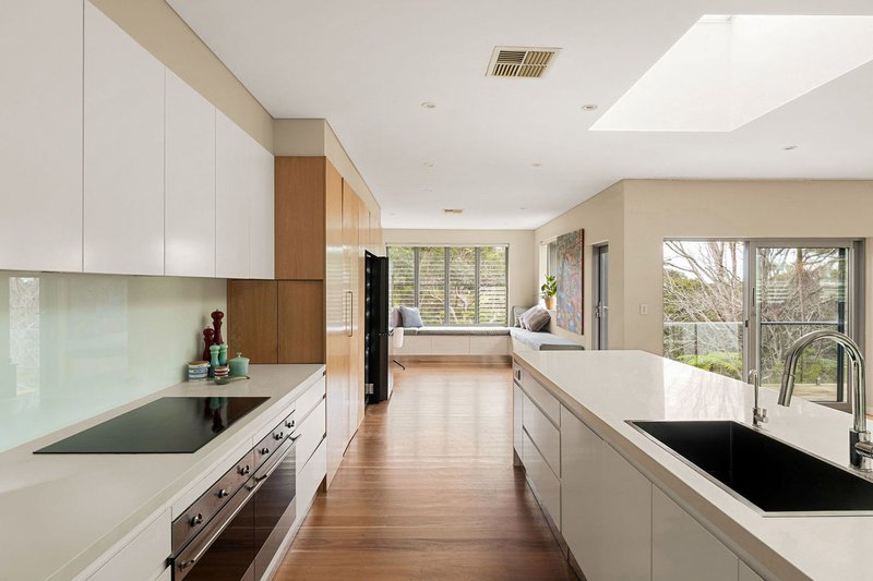 Photo - 27 Covelee Circuit, Middle Cove NSW 2068 - Image 5