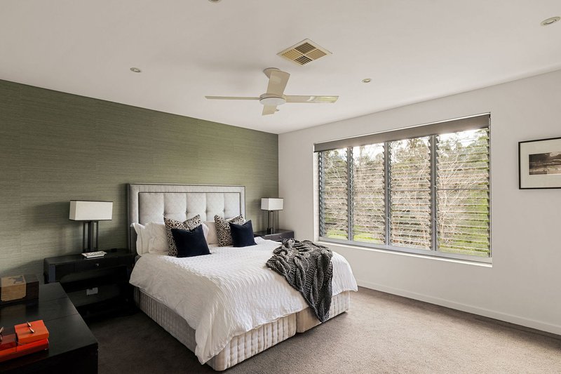 Photo - 27 Covelee Circuit, Middle Cove NSW 2068 - Image 14