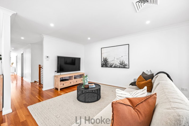 Photo - 27 Cowlishaw Street, Redhead NSW 2290 - Image 6