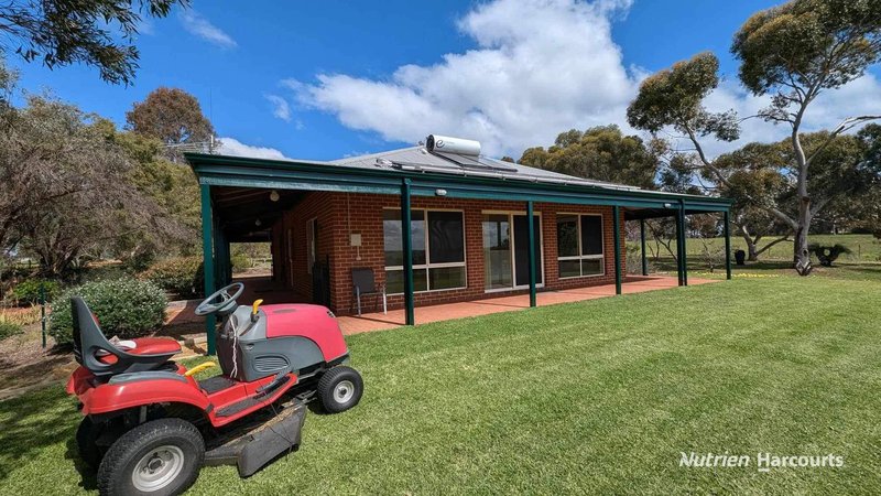 27 Crest View, Lennard Brook WA 6503