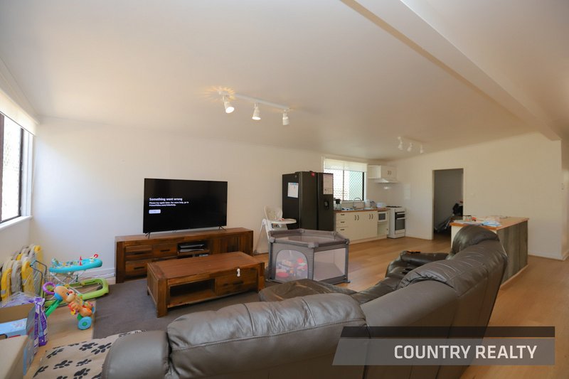 Photo - 27 Croke Avenue, Northam WA 6401 - Image 3