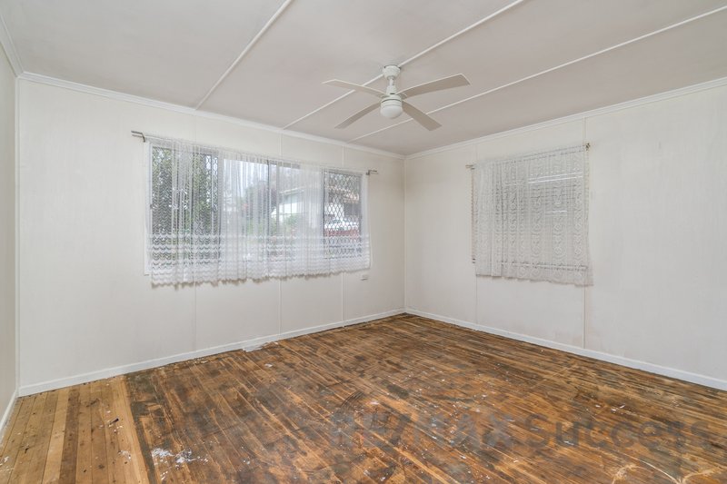 Photo - 27 Dalgleish Street, South Toowoomba QLD 4350 - Image 4