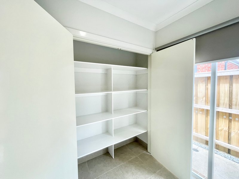 Photo - 27 Dalglish Street, Deanside VIC 3336 - Image 23