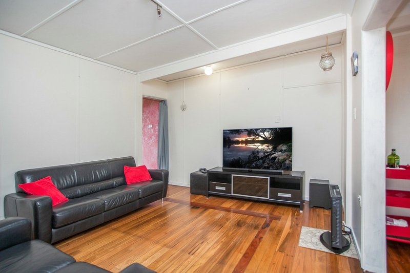 Photo - 27 David Street, Old Bar NSW 2430 - Image 3