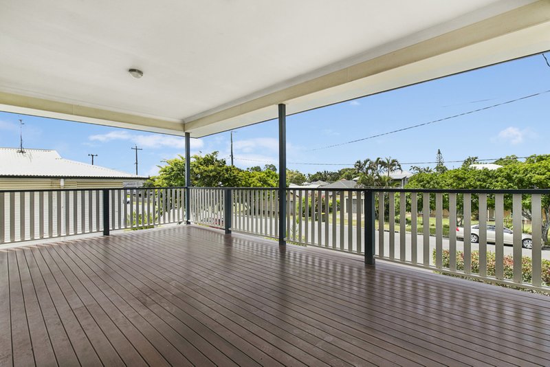 Photo - 27 Davidson Street, Wynnum QLD 4178 - Image 5