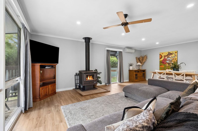 Photo - 27 Davy Street, Taradale VIC 3447 - Image 3
