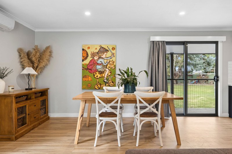 Photo - 27 Davy Street, Taradale VIC 3447 - Image 4