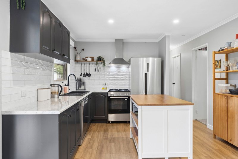 Photo - 27 Davy Street, Taradale VIC 3447 - Image 7