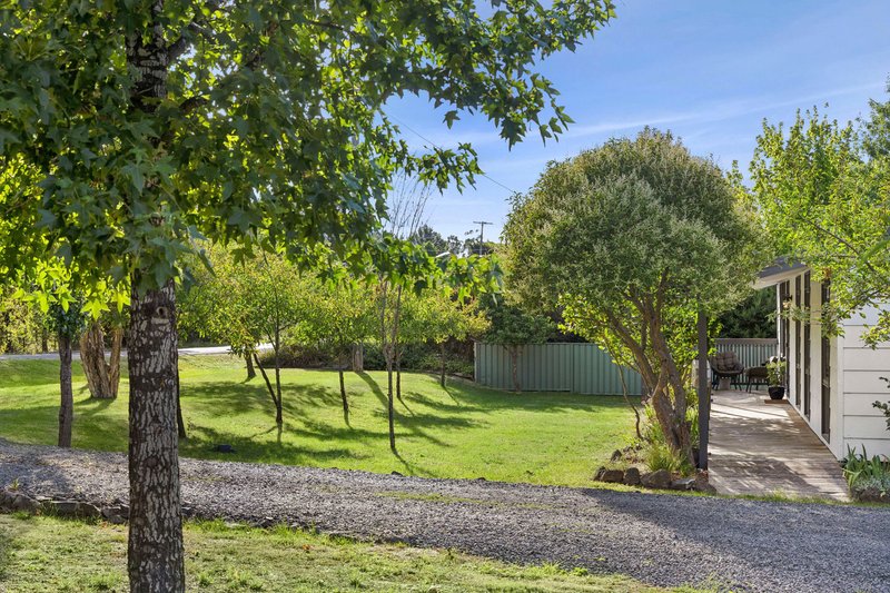 Photo - 27 Davy Street, Taradale VIC 3447 - Image 14