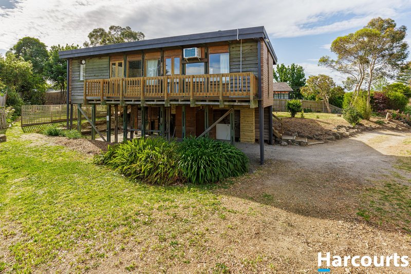 27 Debra Street, Rowville VIC 3178