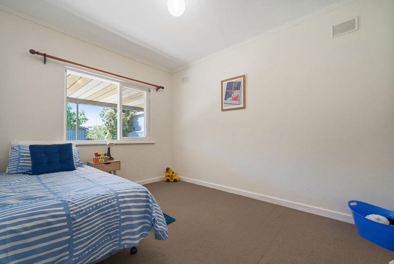 Photo - 27 Deepdene Avenue, Mitchell Park SA 5043 - Image 8