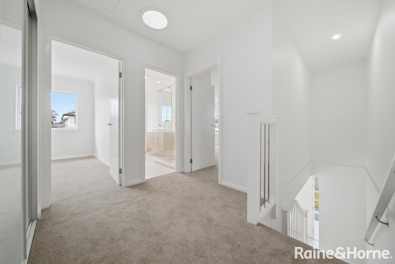 Photo - 27 Derham Rise, Catherine Field NSW 2557 - Image 14