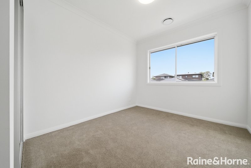 Photo - 27 Derham Rise, Catherine Field NSW 2557 - Image 17