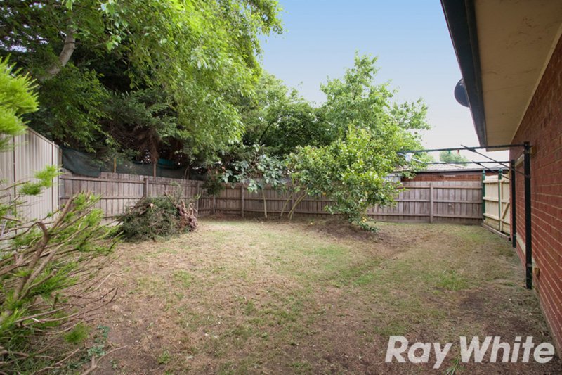 Photo - 2/7 Dobson Court, Pakenham VIC 3810 - Image 10