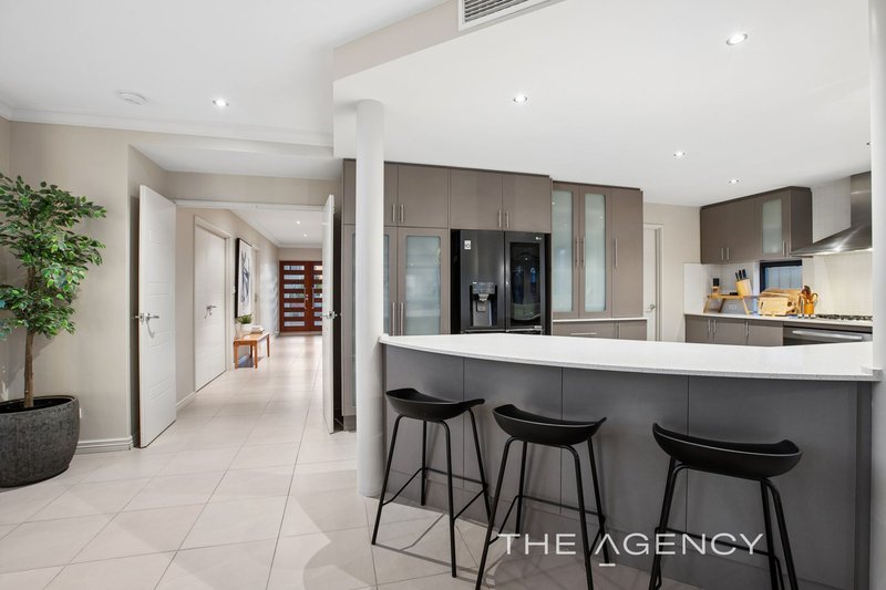 Photo - 27 Drummonds Approach, Secret Harbour WA 6173 - Image 11