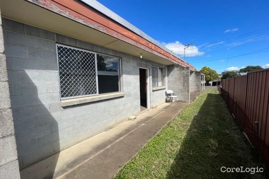 Photo - 27 Dudleigh Street, Booval QLD 4304 - Image 4