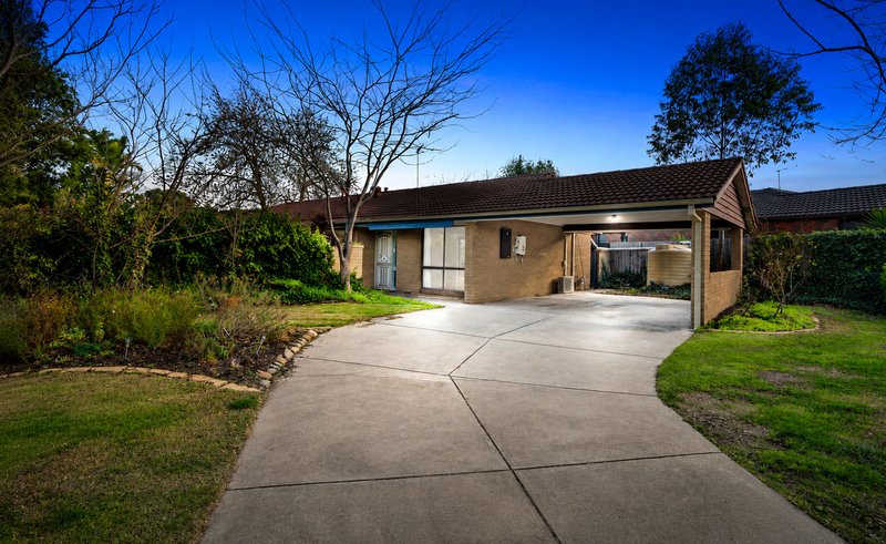 Photo - 27 Dumbarton Circuit, Melton West VIC 3337 - Image
