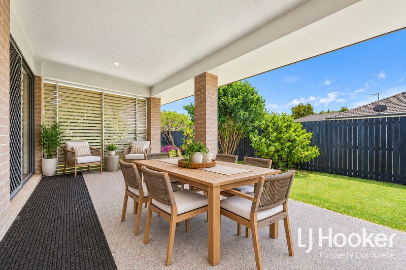 Photo - 27 Durack Place, Laidley QLD 4341 - Image 3