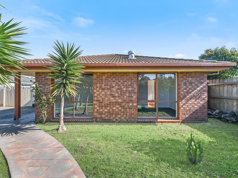 27 Earnshaw Drive, Carrum Downs VIC 3201