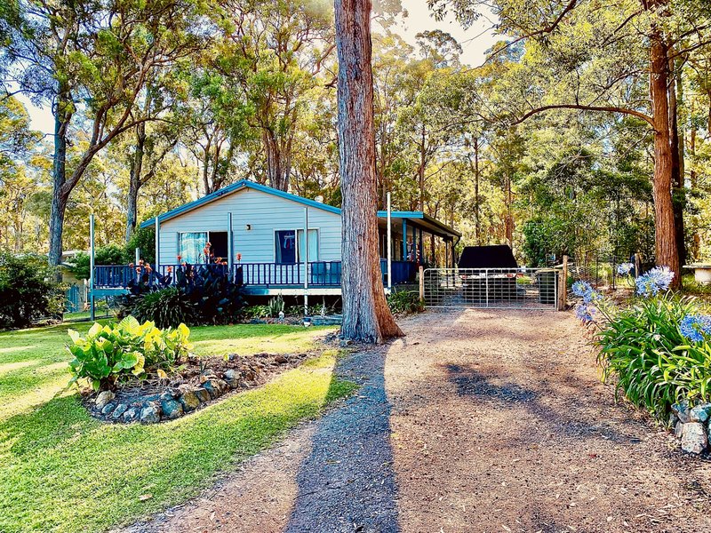 27 Eastslope Way, North Arm Cove NSW 2324