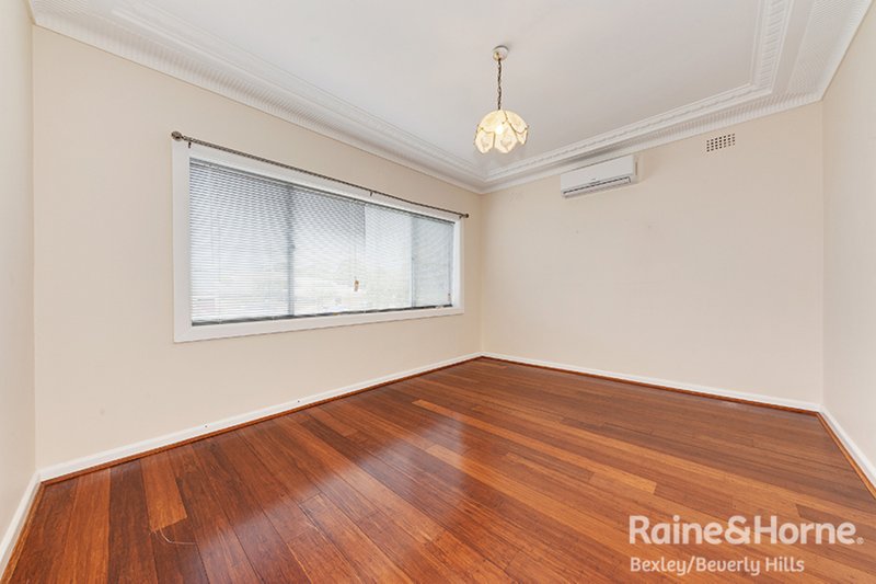 Photo - 27 Edward Street, Kingsgrove NSW 2208 - Image 4