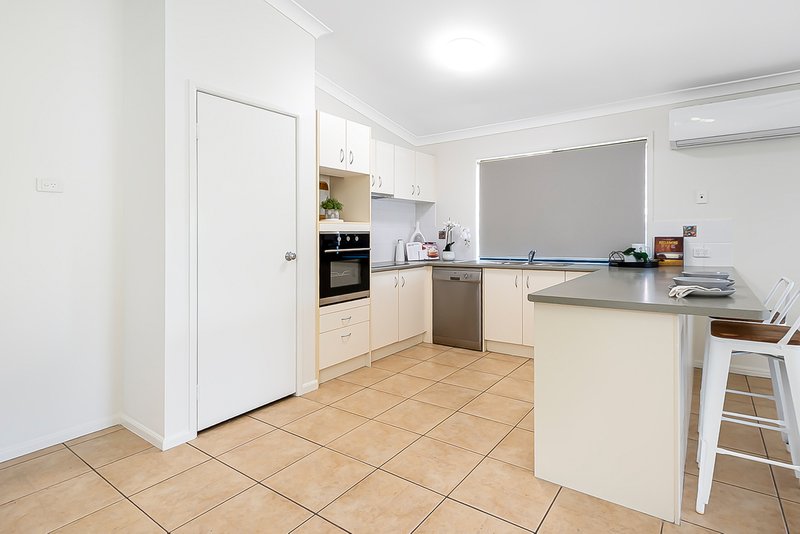 Photo - 27 Ellen Circuit, Springfield Lakes QLD 4300 - Image 15