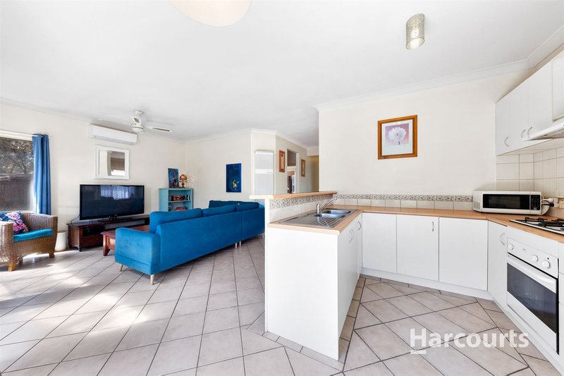 Photo - 27 Elphinstone Way, Caroline Springs VIC 3023 - Image 3