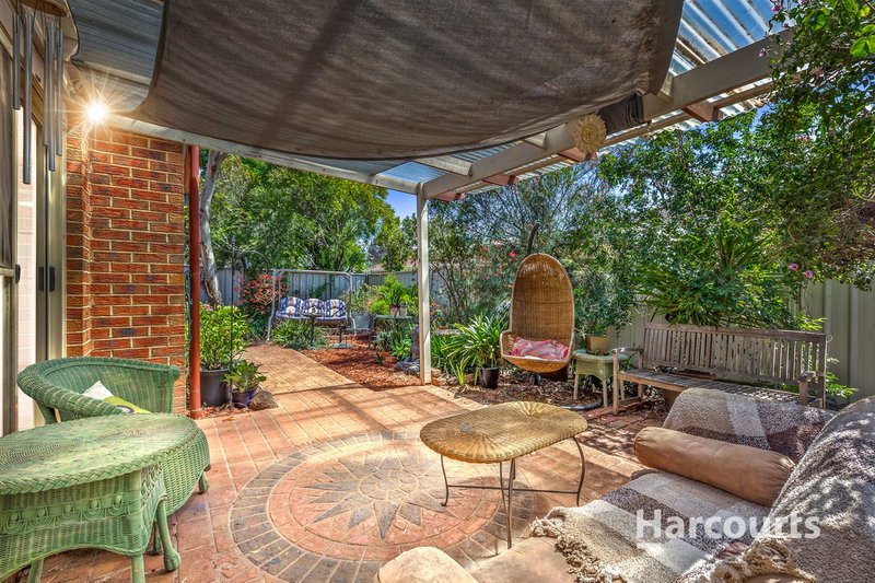 Photo - 27 Elphinstone Way, Caroline Springs VIC 3023 - Image 10