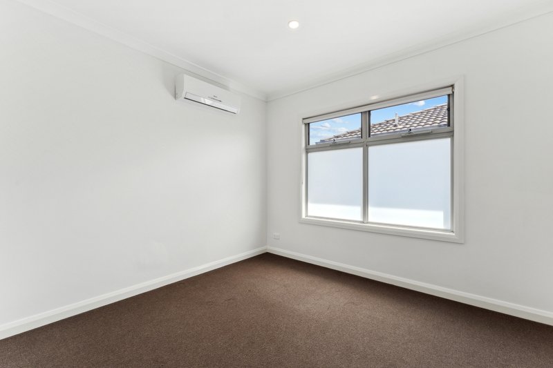 Photo - 2/7 Elsey Road, Reservoir VIC 3073 - Image 4