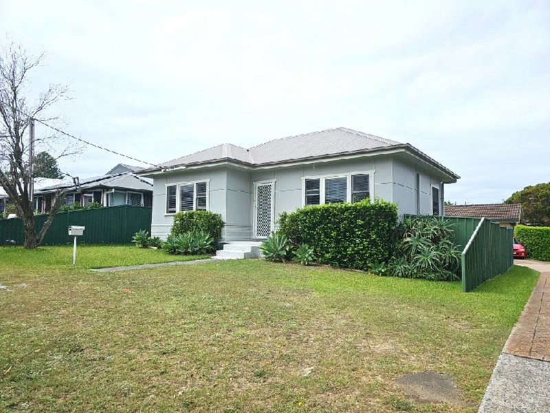 Photo - 27 Elsiemer Street, Long Jetty NSW 2261 - Image 1