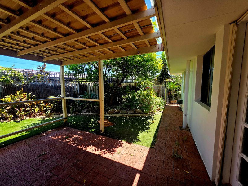 Photo - 27 Emperor Avenue, Beldon WA 6027 - Image 18