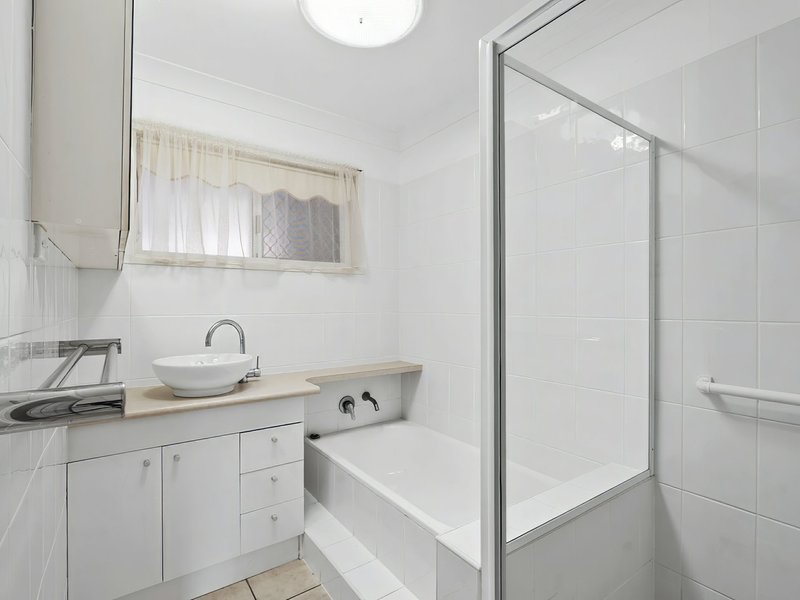 Photo - 27 Emu Walk, Bongaree QLD 4507 - Image 13