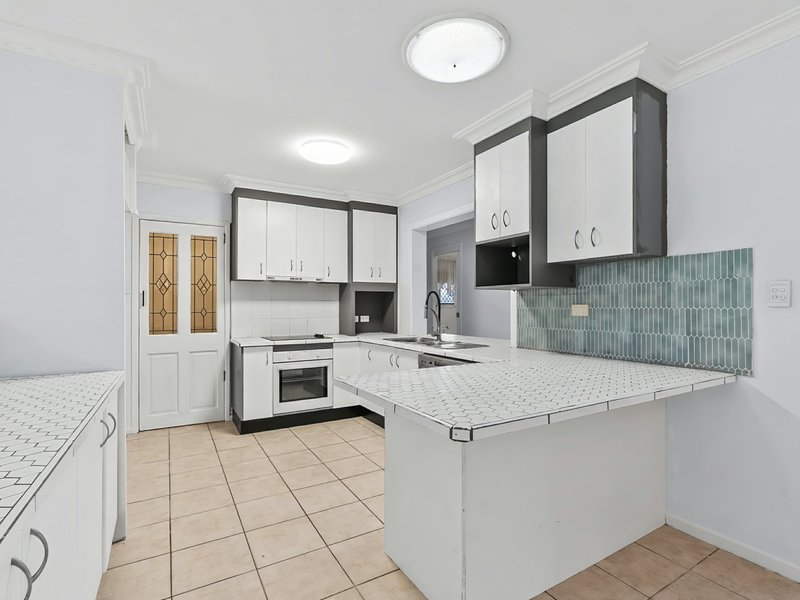 Photo - 27 Emu Walk, Bongaree QLD 4507 - Image 16