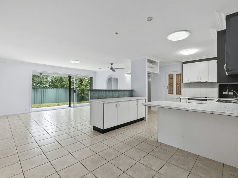 Photo - 27 Emu Walk, Bongaree QLD 4507 - Image 19