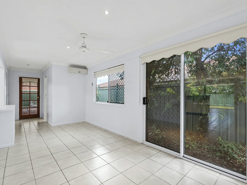 Photo - 27 Emu Walk, Bongaree QLD 4507 - Image 20