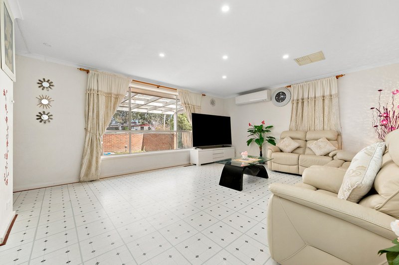 Photo - 27 Endeavour Close, Woodrising NSW 2284 - Image 5